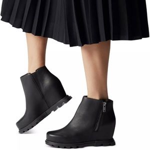 SOREL Joan of Artic Wedge zip up boot